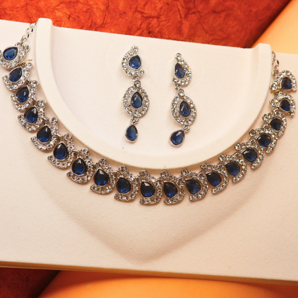 Elegant Crystal Royal Blue Teardrop Necklace & Earring Set for Women - Image 3